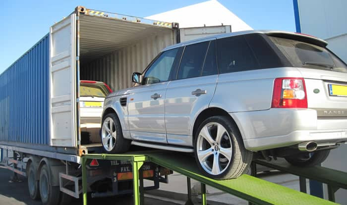 cost of importing a car to kenya-car in a container